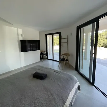 Pura Vida Di Olmuccio * Sainte-Lucie de Porto-Vecchio