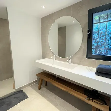 Pura Vida Di Olmuccio